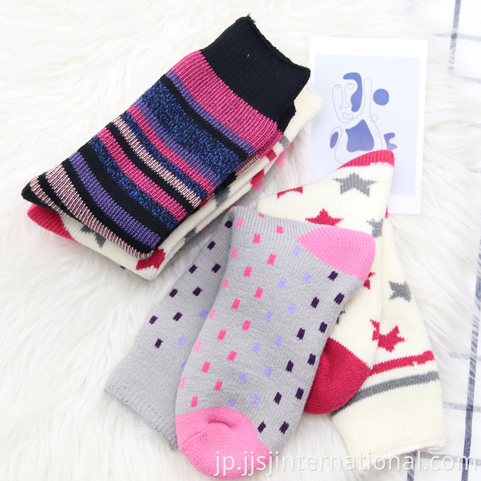 Customized women's autumn and winter cotton socks